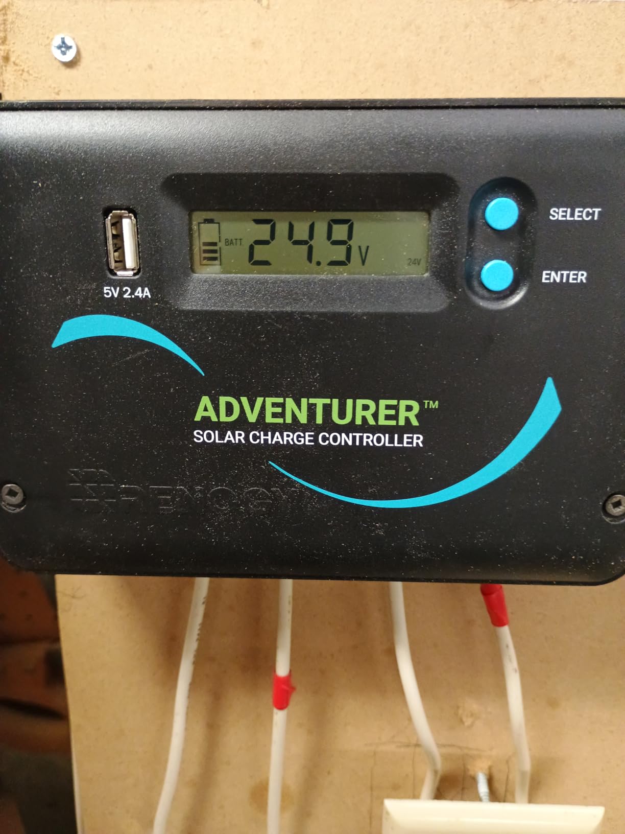 Renogy 30A 12V/24V PWM Solar Charge Controller with LCD Display Flush Mount Design Negative Ground, Adventurer 30A customer photo 1
