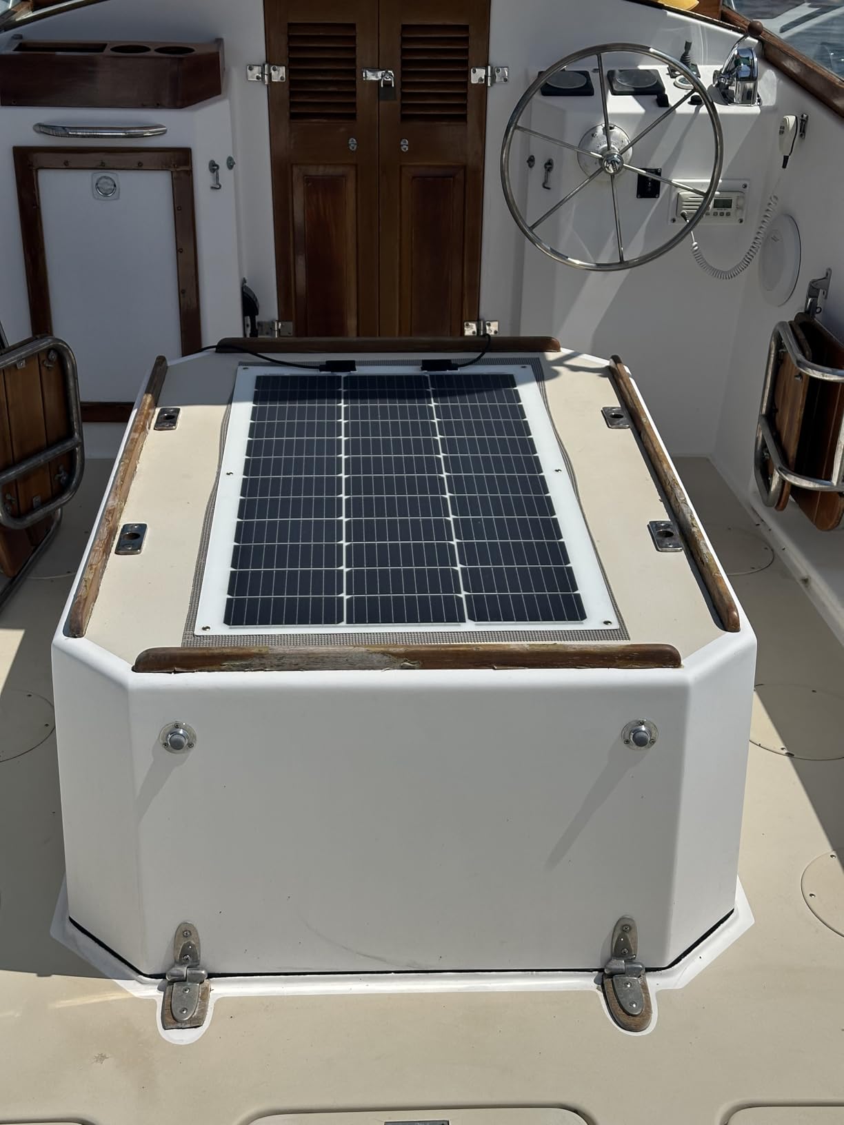 Renogy Flexible Solar Panel 100 Watt 12 Volt Monocrystalline Semi-Flexible Bendable Mono Off-Grid Charger for Marine RV Cabin Van Car Uneven Surfaces customer photo 1