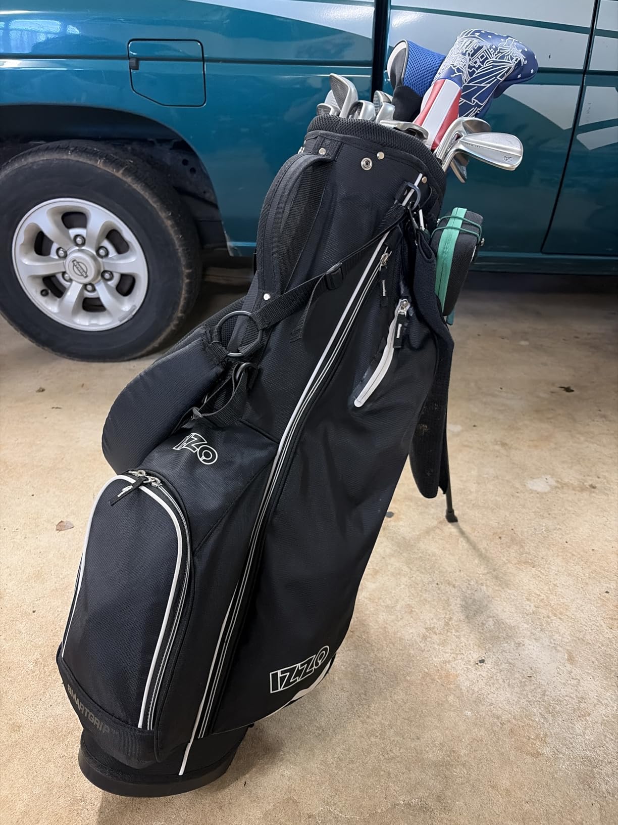 Tangkula Golf Stand Bag with 8 Way Top Dividers customer photo 2