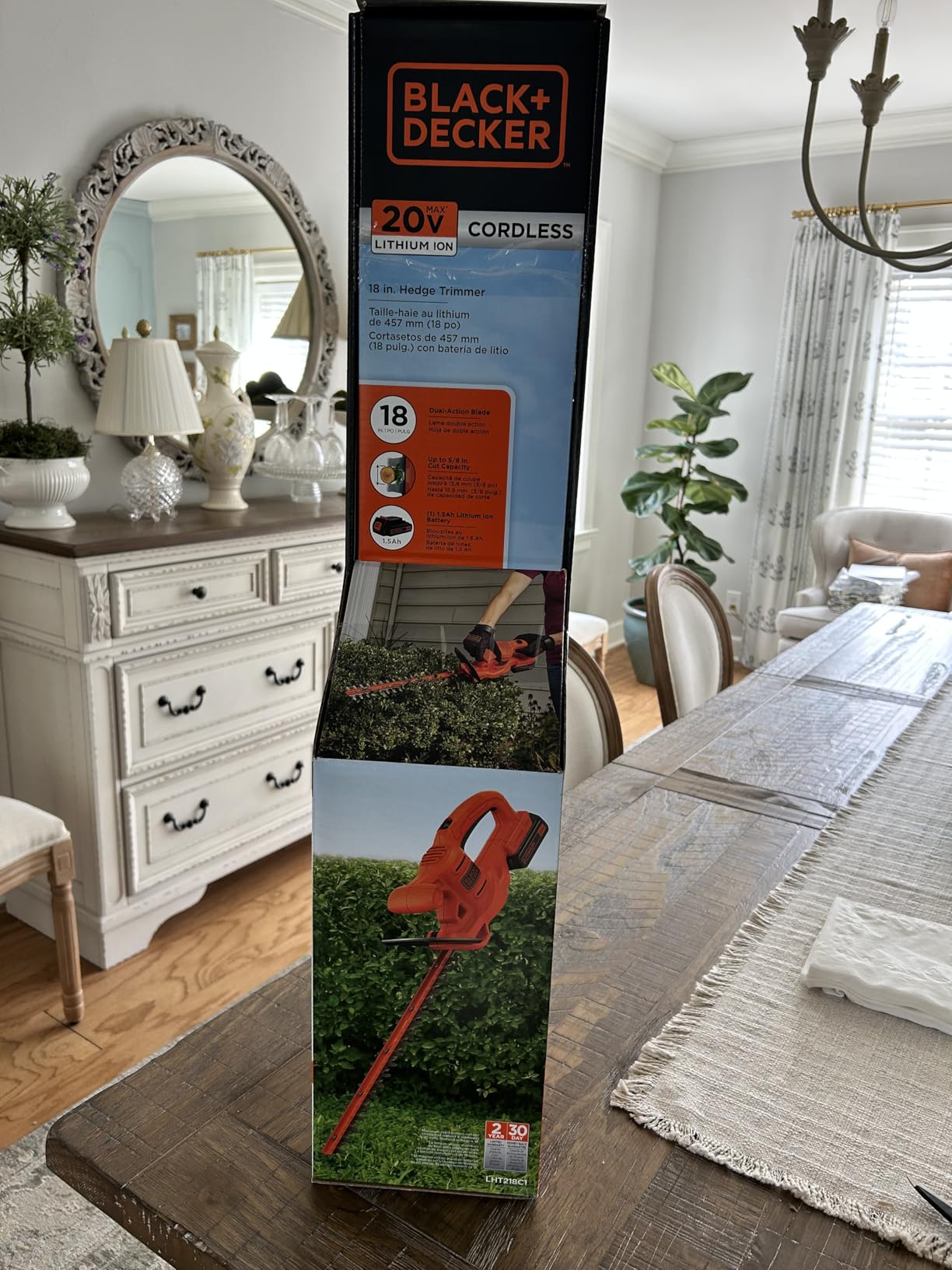 BLACK+DECKER 20V MAX Hedge Trimmer Cordless, 18 inch Blade, (1) Battery and Charger Included, Light Weight Reduced Vibration, Bush Trimmer Hedger (LHT218C1) customer photo 2