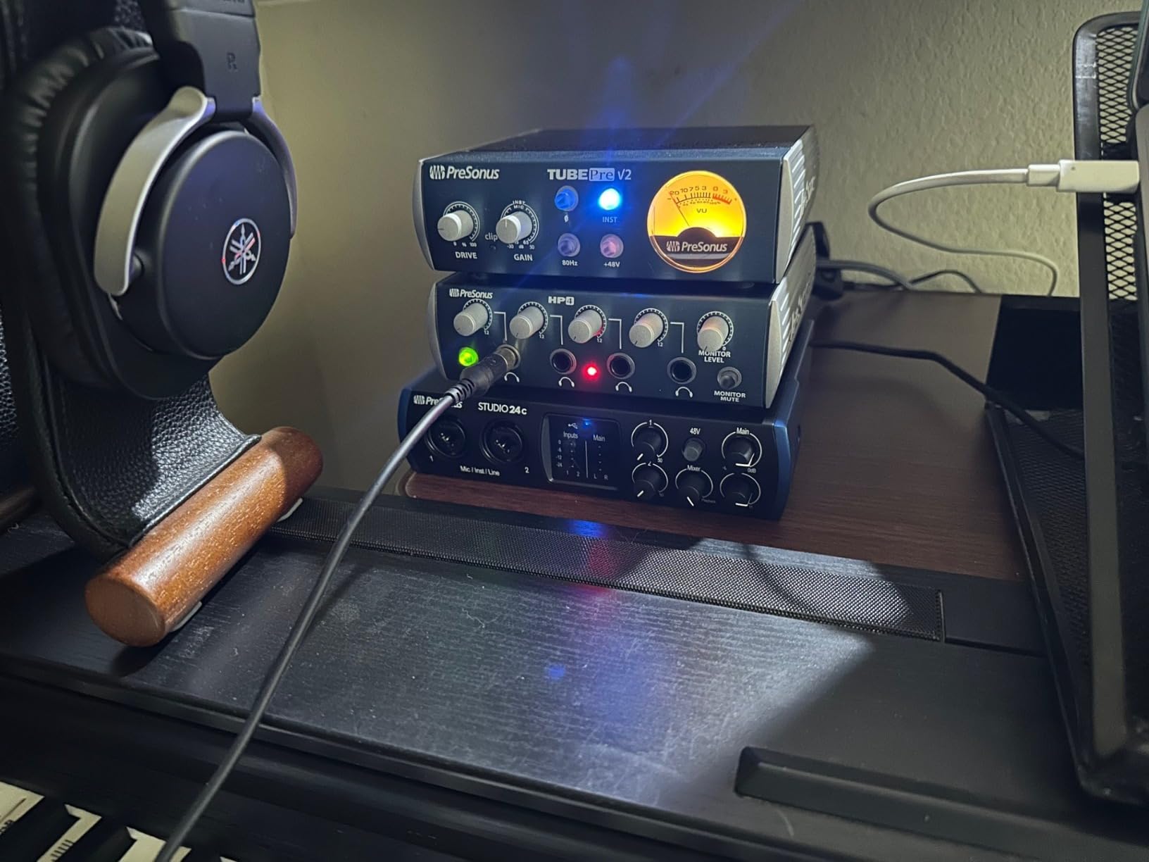 PreSonus Studio 24c 2x2, 192 kHz, USB Audio Interface with Studio One DAW Recording Software | 2 Xlr-¼ Combo Inputs with Xmax-L Preamps, USB-C Bus-Powered, Midi I and O, 2 Trs Outputs, Headphone Out customer photo 2
