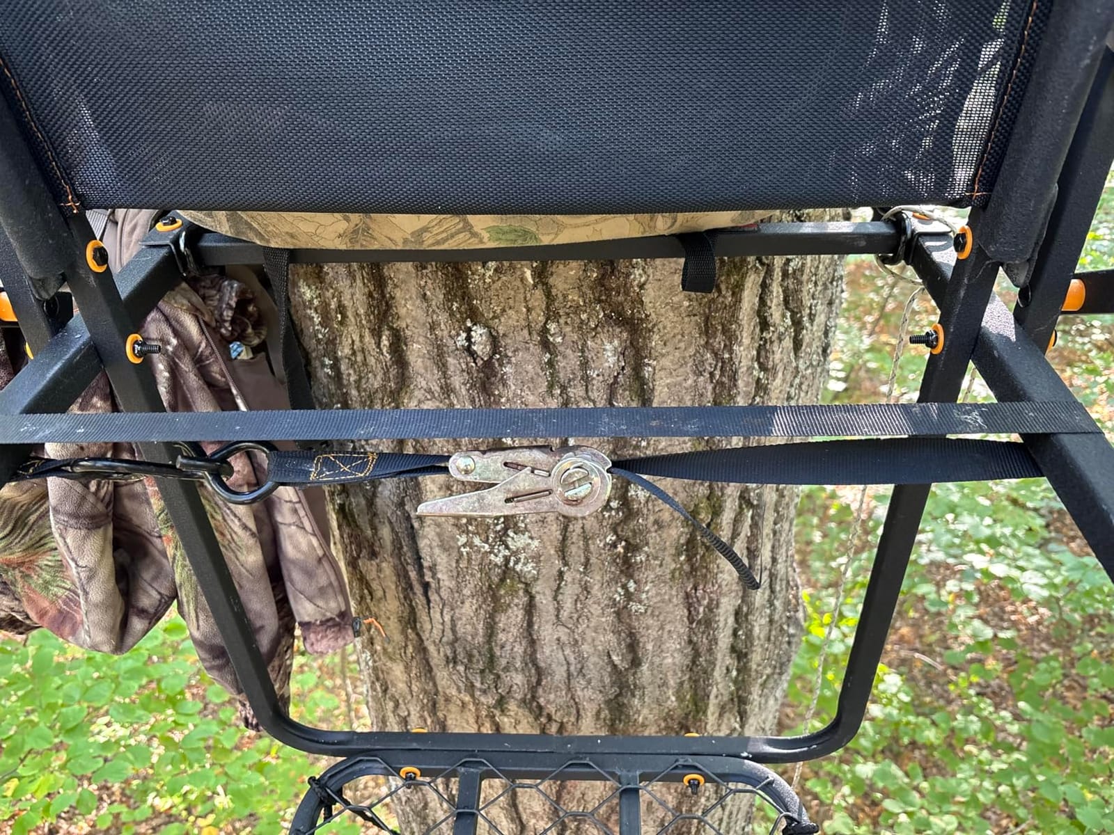 Muddy MLS1550 Skybox Deluxe 20' Tall Single Steel Ladder Tree Stand customer photo 1