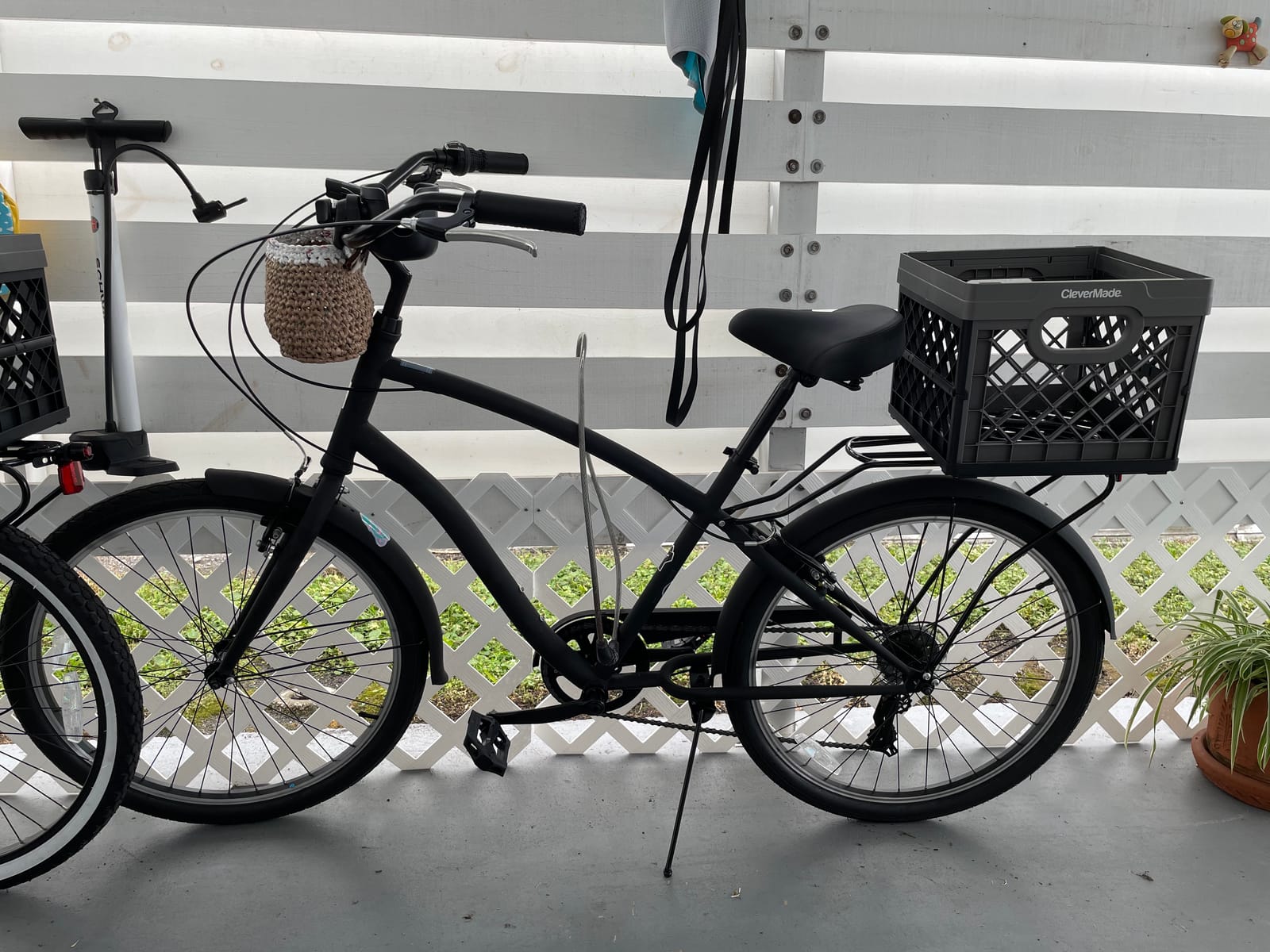 sixthreezero EVRYjourney Men's Steel Beach Cruiser Bike, Hybrid Bicycle with Rear Rack and Fenders, 26-Inch Wheels, Multiple Speed Options and Color Options customer photo 2