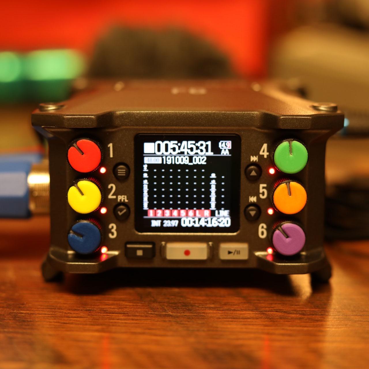 Zoom F6 Professional Field Recorder for Filmmakers & Musicians | 6 XLR Inputs, Pro Quality Preamps, 32-Bit Float customer photo 2