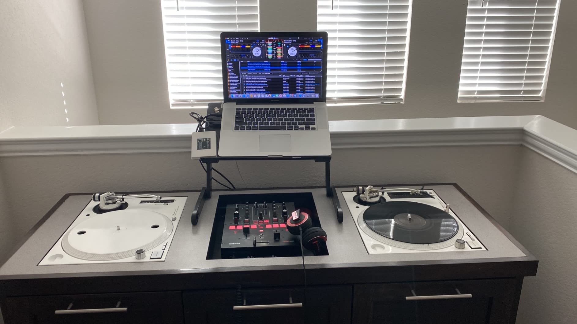 Numark Scratch Two-Channel DJ Scratch Mixer for Serato DJ Pro (Included) With Innofader Crossfader, DVS License, 6 Direct Access Effect Selectors, Performance pads and 24-Bit Sound Quality customer photo 2