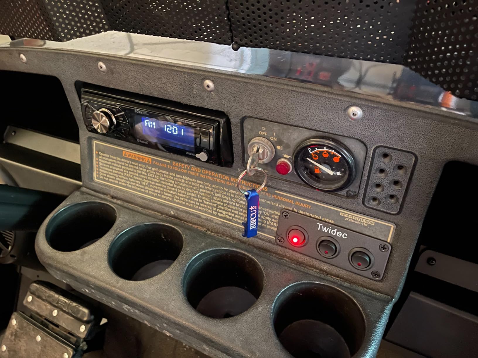 BOSS Audio Systems MCKG634B.6 Marine Boat Stereo, 6.5 Inch Speakers (Pair) | AM/FM radio receiver, USB and aux inputs, weatherproof design, dipole antenna, front and rear pre-amp outputs customer photo 2