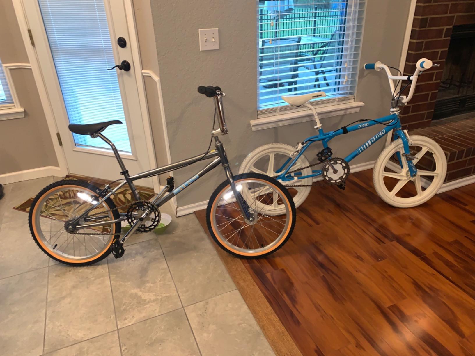 Schwinn Sting Pro and Predator Team BMX Bike for Kids/Youth, Retro Design, Single-Speed, Hi-Ten Steel Frame, 20 or 24-Inch Wheels, Multiple Colors customer photo 2