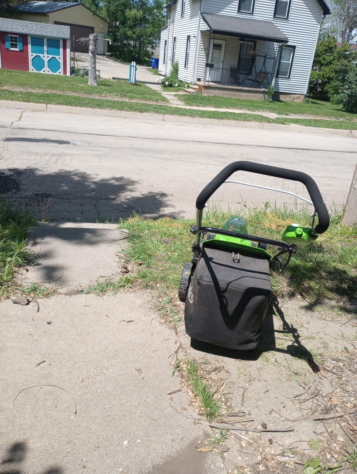Greenworks 48V 17 in Push Lawn Mower, (2) 4.0 Ah Batteries, Charger customer photo 2