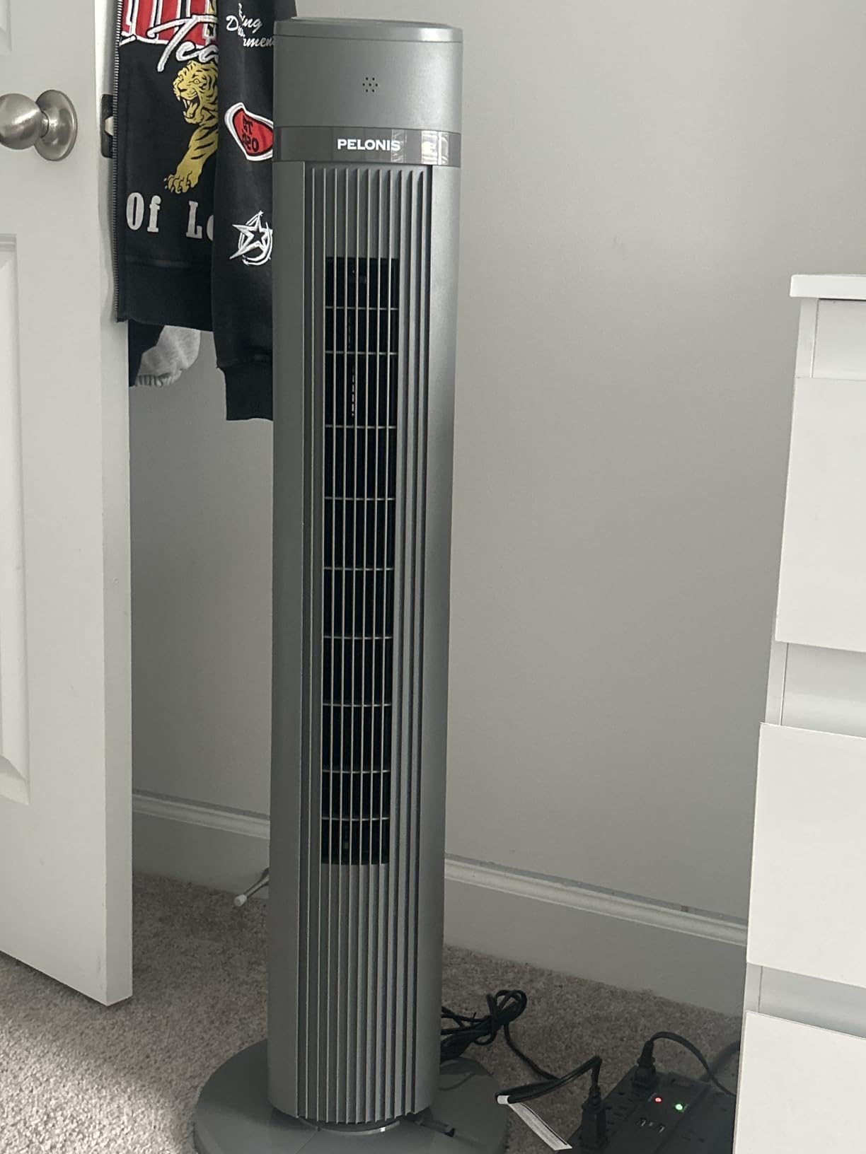 PELONIS 40-inch Bladeless Tower Fan for Bedroom, Standing Fan with Remote Control, 26ft/s, 90° Oscillation, 3 Speed Settings, 27 dB, 3 Modes, 15-Hour Timer, LED Display, Fan that Blows Cold Air, Black customer photo 2