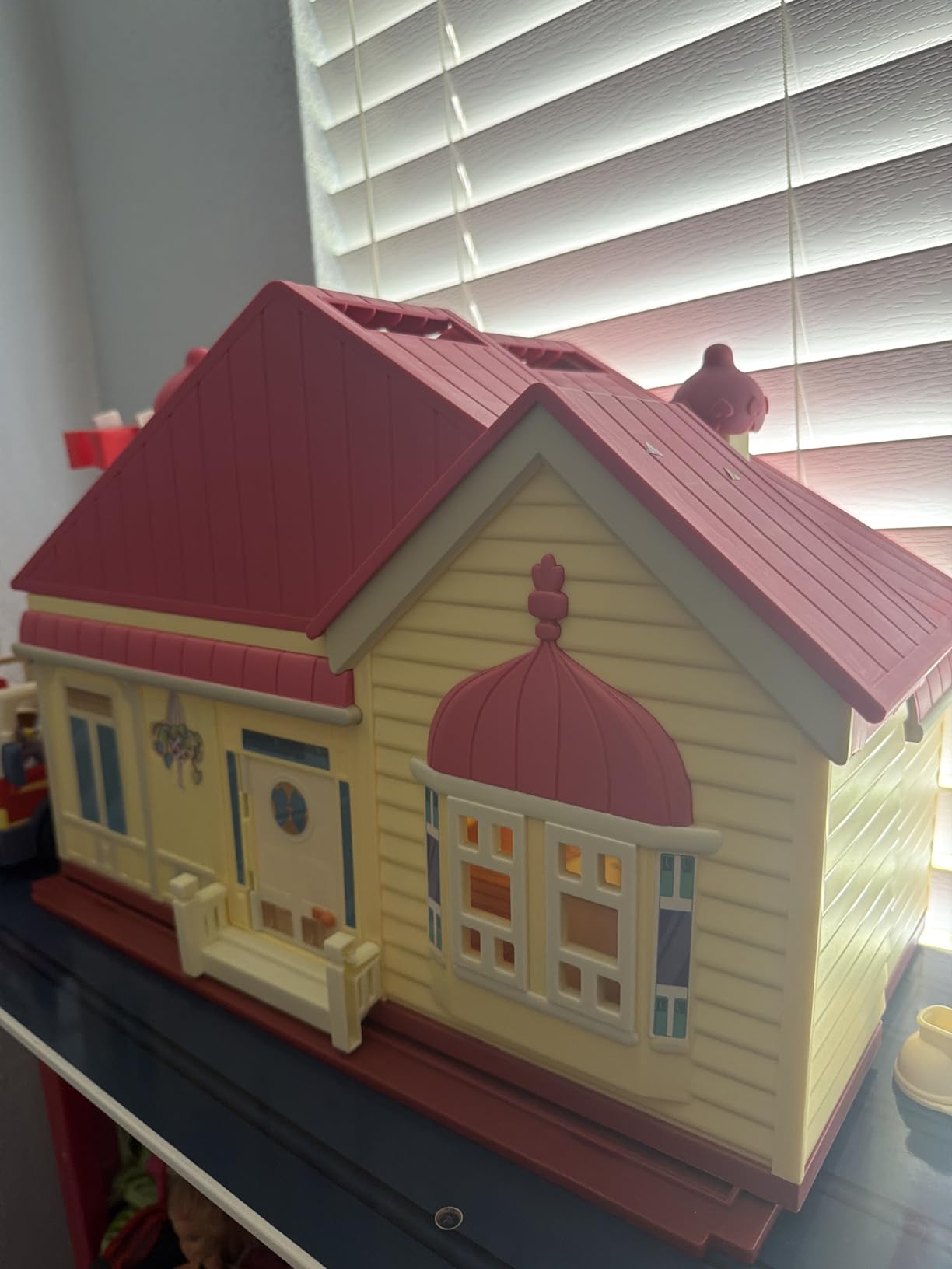 Bluey Toy House Mega Bundle, Family Home & BBQ Playhouse, Ages 3-5 | 4 rooms, fold-down patio, 13+ accessories, poseable Bluey, Bingo, Bandit & Chilli figures; Amazon Exclusive customer photo 1