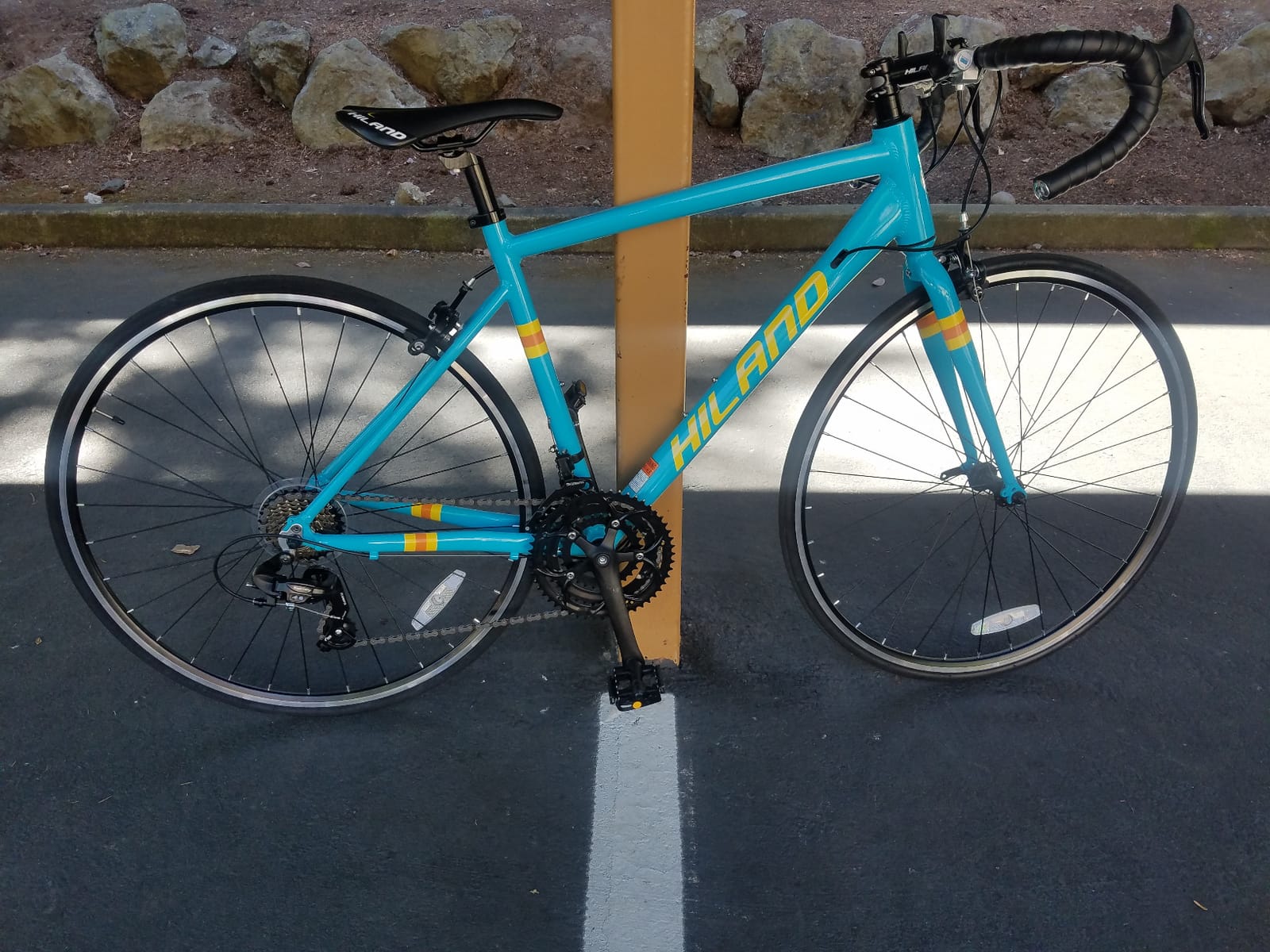 HILAND 700C Road Bike for Adults, 14 Speeds Racing Bicycle for Men Women | Lightweight aluminum frame, 14-speed drivetrain, caliper brakes, 700C wheels, urban commuting, S/M/L frame options customer photo 1