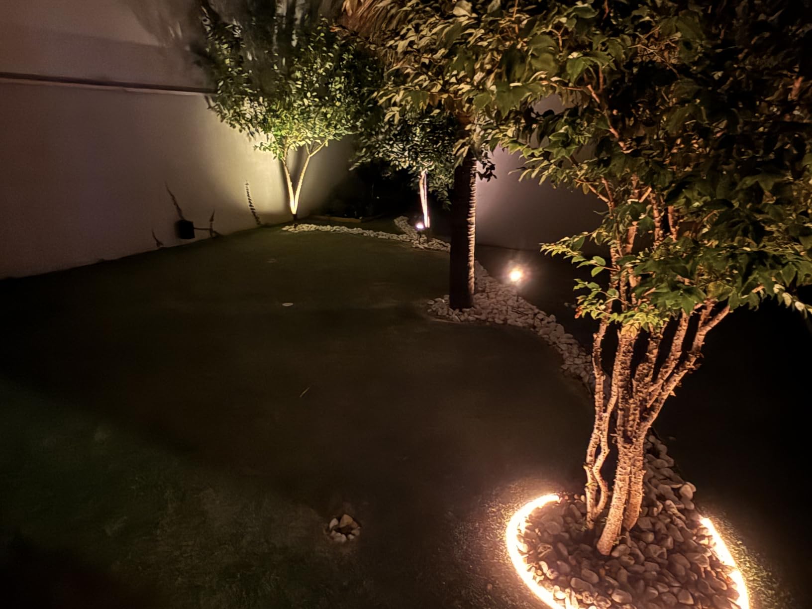 Philips Hue Outdoor 7-Foot Smart LED Light Strip - White and Color Ambiance - 1 Pack - Requires Hue Bridge - Weatherproof - Control with Hue App - Works with Alexa, Google Assistant and Apple HomeKit customer photo 1