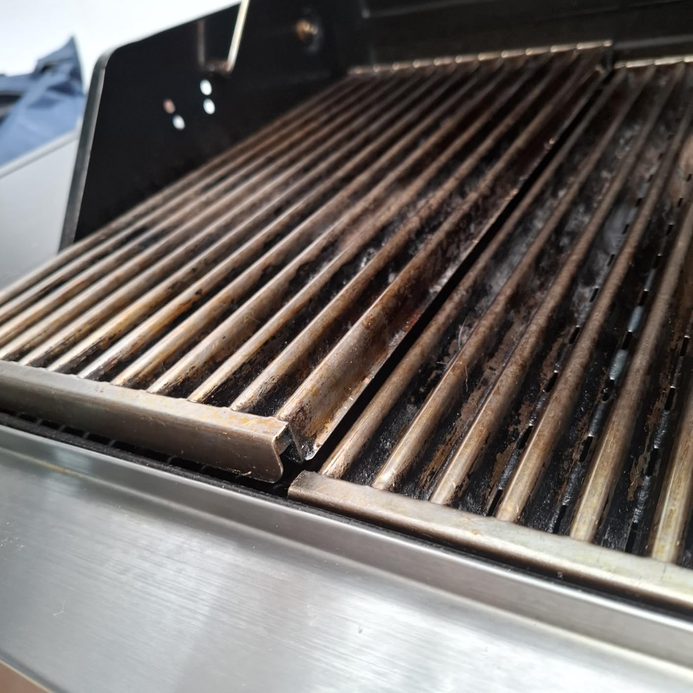 Stanbroil Stainless Steel Smoker Box Gas Grilling Wood Chip Smoking Box | Enhanced Smoke Flavor, Double V-Shape Design and Hinged Lid for Gas & Charcoal Grill customer photo 1
