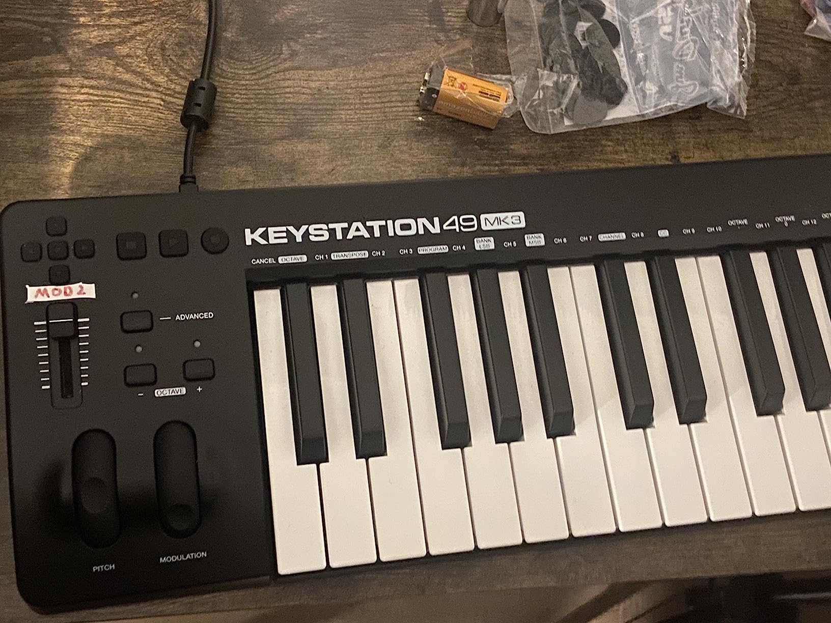 M-AUDIO Keystation 88 MK3 USB MIDI Controller | Semi-Weighted 88-Key Keyboard Controller for Complete Command of Virtual Synthesizers and Bundled DAW Recording Software customer photo 1