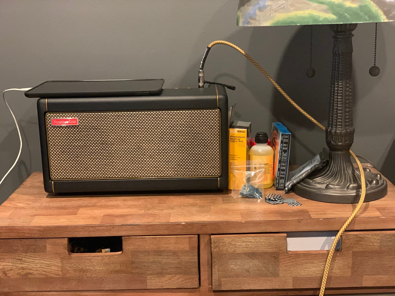 Positive Grid Spark Acoustic Guitar Amplifier 40-Watt Combo Practice Amp with Mobile App for Electric Bass and Acoustic Guitar customer photo 1