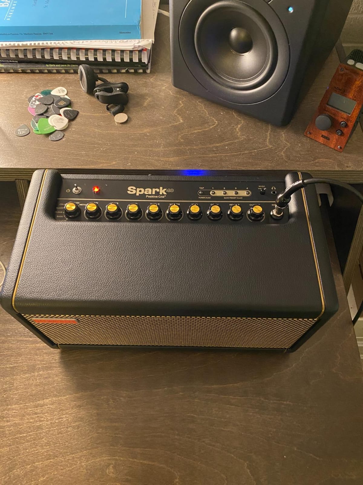 Positive Grid Spark Acoustic Guitar Amplifier 40-Watt Combo Practice Amp with Mobile App for Electric Bass and Acoustic Guitar customer photo 2