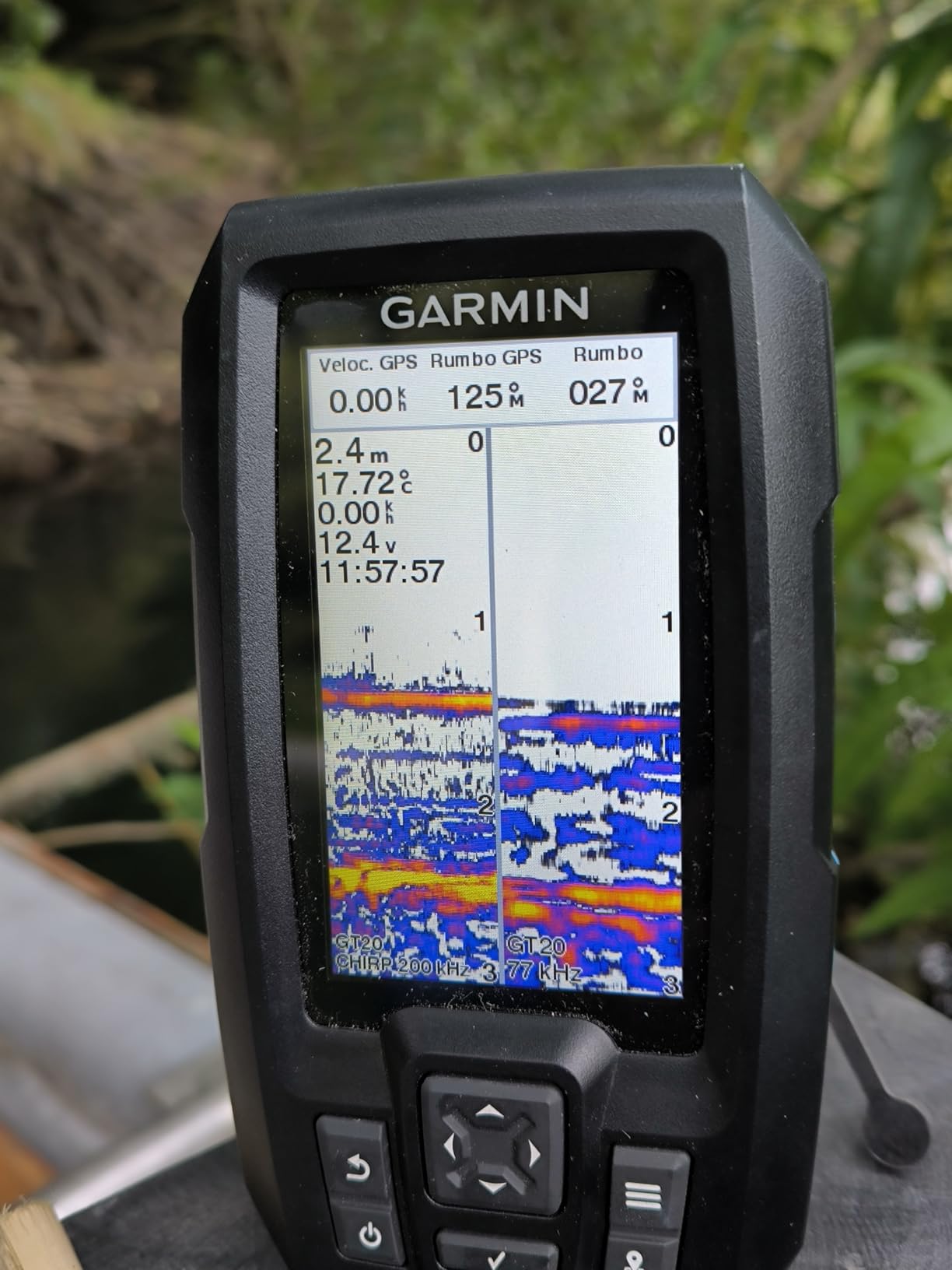 Garmin Striker Vivid 4cv Fishfinder with Transducer - 4-inch LCD Display - Easy-to-Use Scanning Sonar - Color Palettes customer photo 2