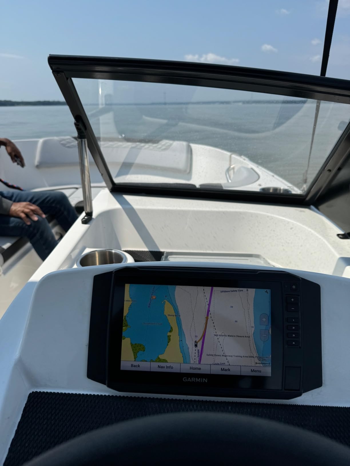 ECHOMAP UHD 93sv with GT56UHD-TM Transducer, 9