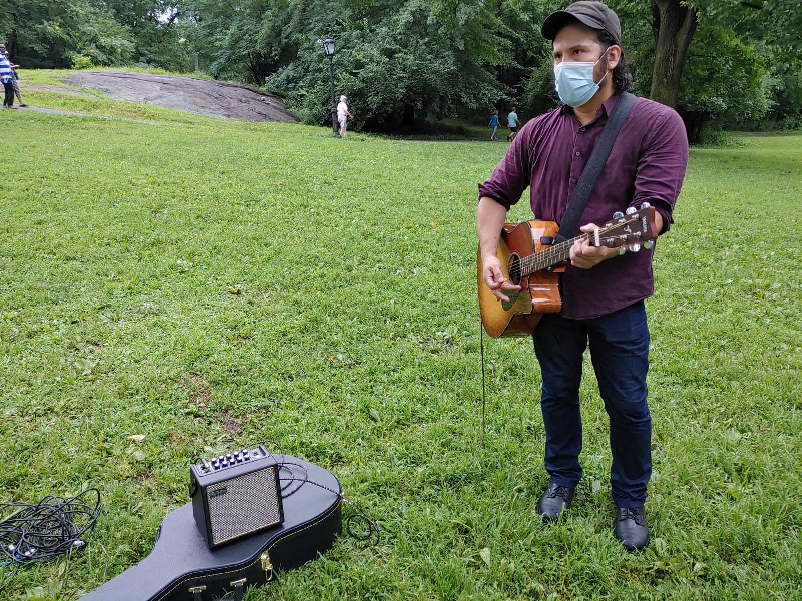 Acoustic Guitar Amplifier, 30 Watt Bluetooth Speaker Rechargeable Portable Acoustic Guitar Amp with Reverb Chorus Effect,3 Inputs, Black customer photo 2