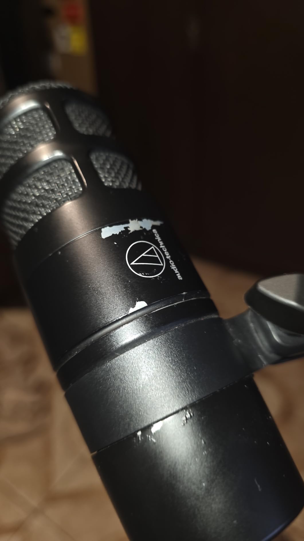 Audio-Technica AT2040 Hypercardioid Dynamic Podcast Microphone customer photo 2