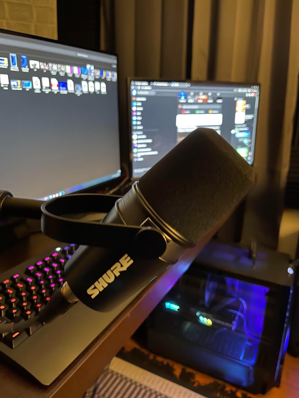 Shure MV7X XLR Dynamic Microphone for Podcasting, Streaming & Vocal Recording customer photo 2
