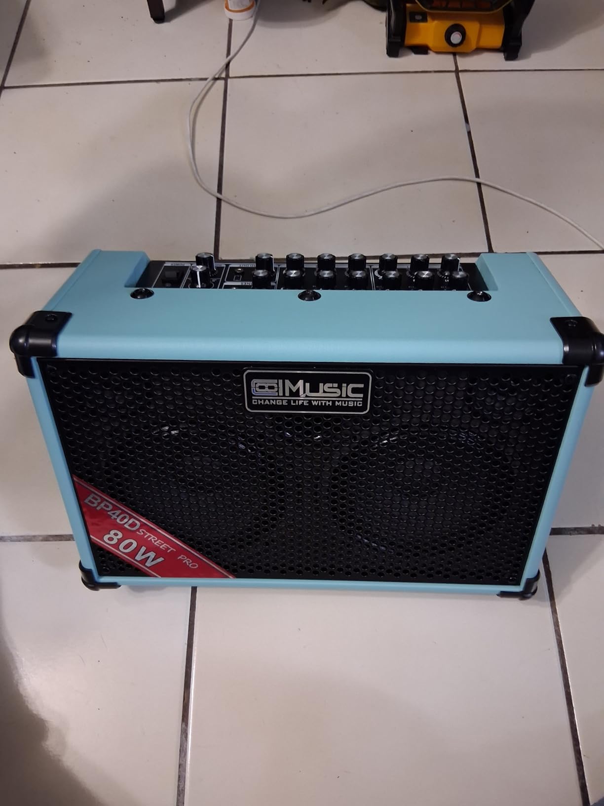 Coolmusic BP40D Acoustic Guitar Amplifier BP40D - Portable Bluetooth Speaker with Reverb Chorus Delay Effect, 6 Inputs, 3 Band EQ customer photo 2