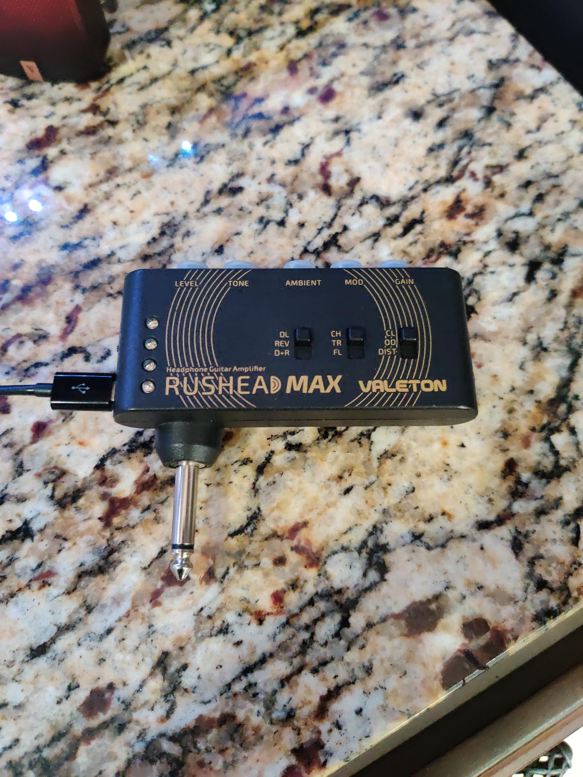 Valeton Rushead Max Bass USB Chargable Portable Pocket Bass Headphone Amp Carry-On Bedroom Plug-In Multi-Effects customer photo 1