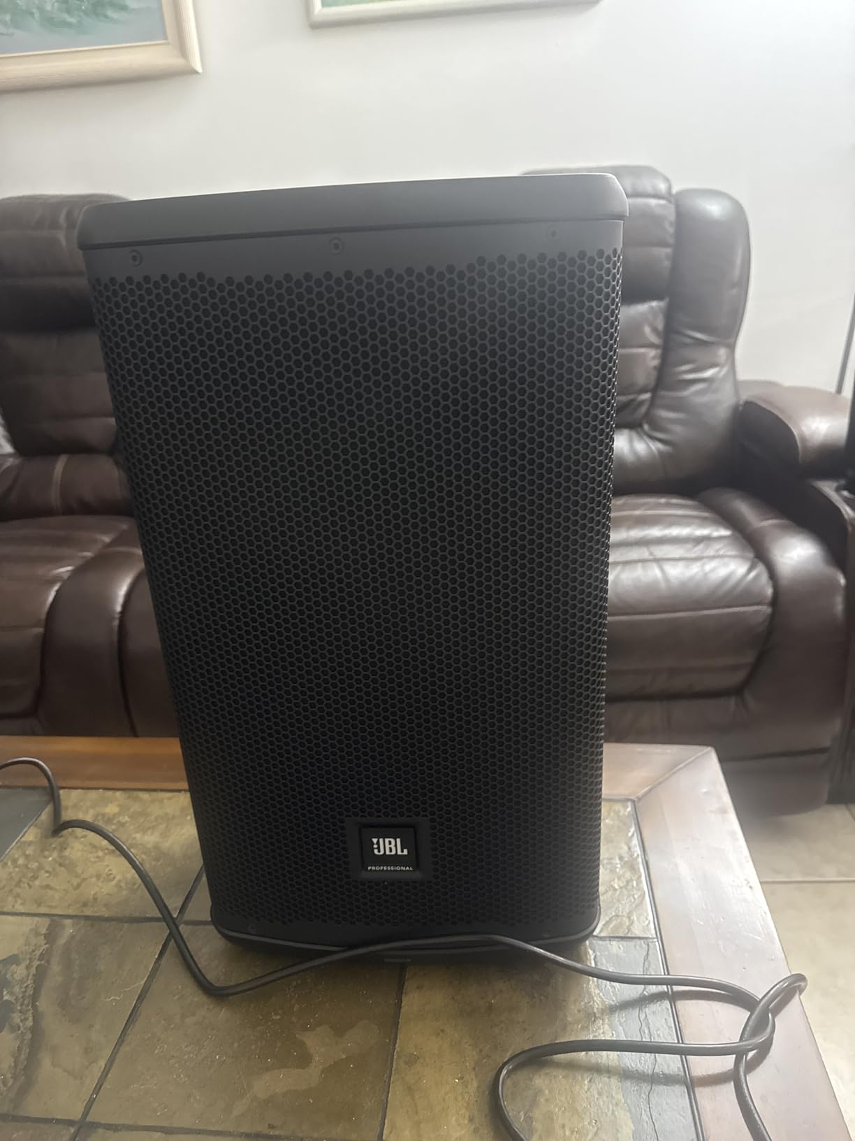 JBL Professional EON710 Powered PA Speaker with Bluetooth, 10 inch, 1300 Watt, Wired Electric, Black customer photo 2