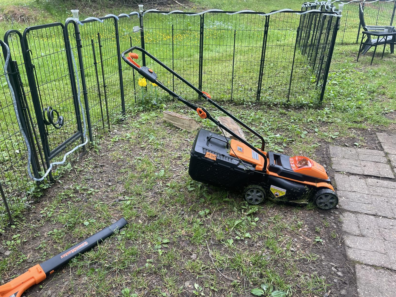 LawnMaster CLMF4817E 48V MAX Brushless Mower with 2X24V MAX 4.0Ah Battery and a Dual Charger customer photo 1