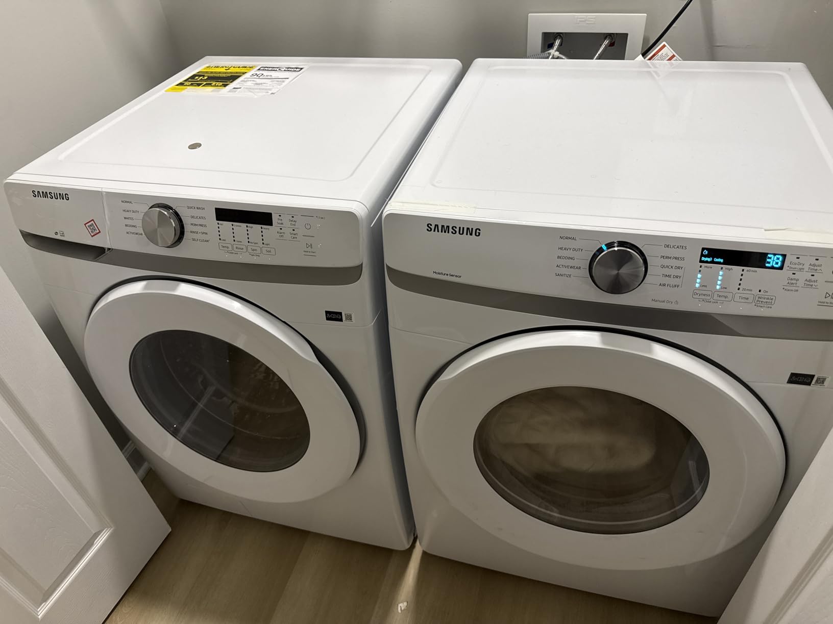 Samsung WF45T6000WPR White Front Load Laundry Package customer photo 3