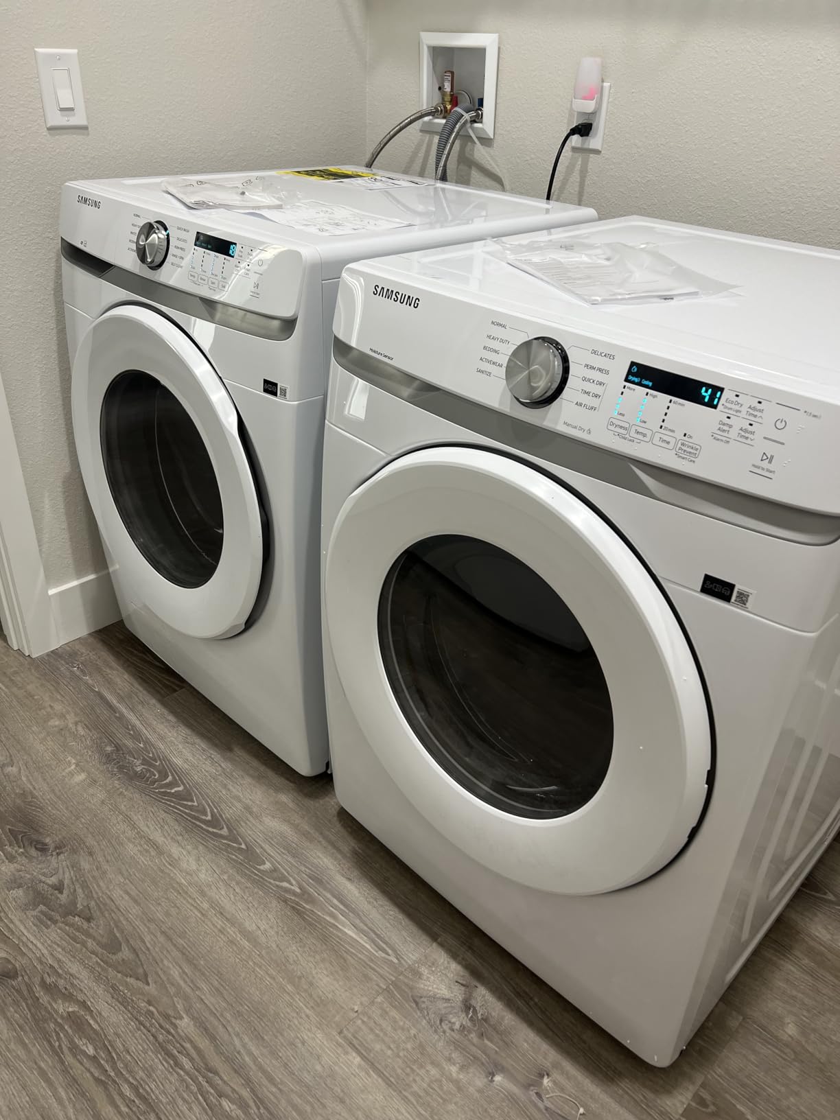 Samsung WF45T6000WPR White Front Load Laundry Package customer photo 4