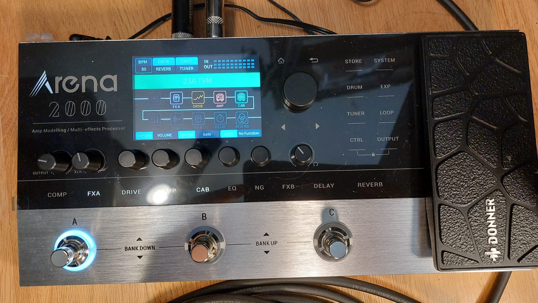 Donner Arena 2000 Guitar Multi-Effects Pedal with 278 Effects, 100 IRs, Looper, Drum Machine, Amp Modeling, XLR and MIDI Support customer photo 1