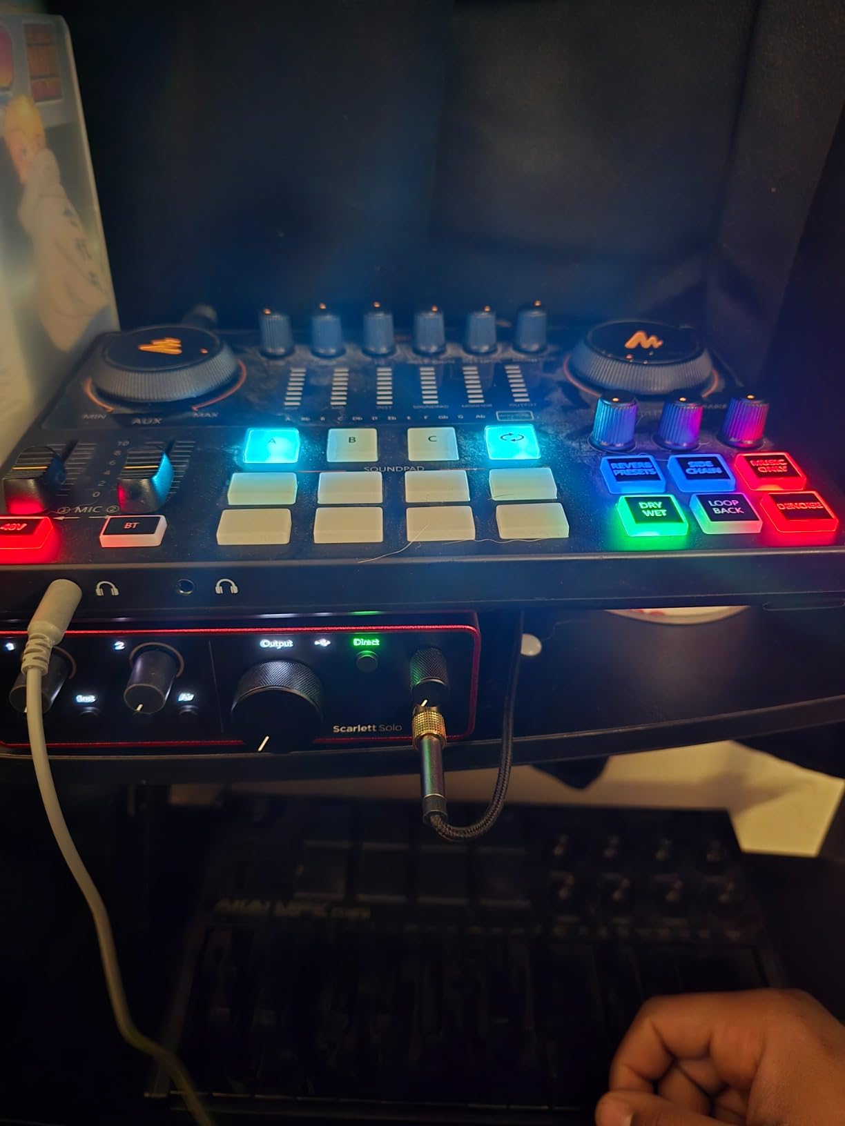 MAONO AME2 Audio Interface Mixer, Podcast Studio Console with XLR Input | 48V Phantom Power, Bluetooth, 11 Custom Sound Pads for Podcast Recording and Streaming customer photo 2