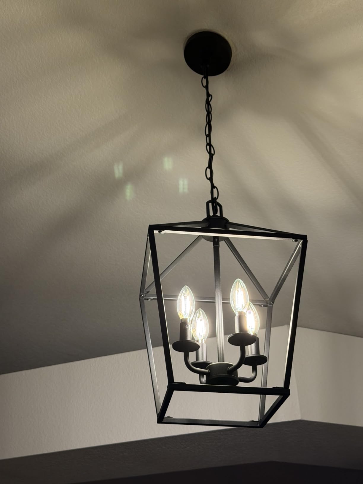 4 Light Farmhouse Chandelier, Rustic Ceiling Light Lantern Light Fixture with Wood Painted Metal Cage and Adjustable Chain, E12 Base Geometric Hanging Light Fixture for Entryway, Kitchen, Indoor customer photo 2
