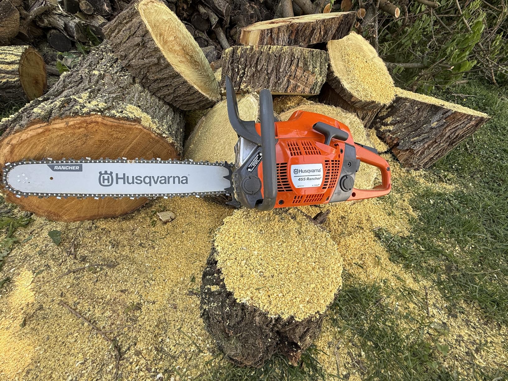 Husqvarna 455 Rancher Gas Chainsaw, 55-cc 3.5-HP, 2-Cycle X-Torq Engine, 20 Inch Chainsaw with Automatic Oiler, For Wood Cutting, Tree Trimming and Land Clearing customer photo 1