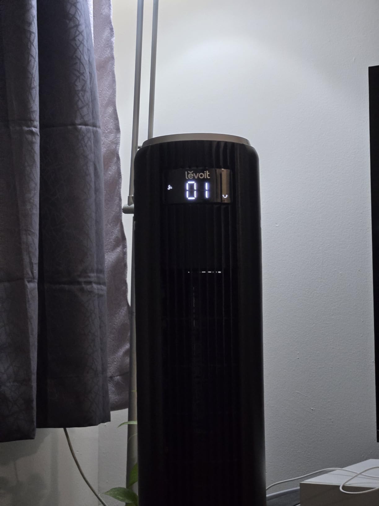 Levoit Tower Fan for Bedroom, 28ft/s Fans that Blow Cold Air, 28dB Quiet | Standing Floor Fan for Room, 90° Oscillating, 5 Speeds 4 Modes & Temp Sensor, Bladeless, 12H Timer, Remoter, 36 inch, White customer photo 1