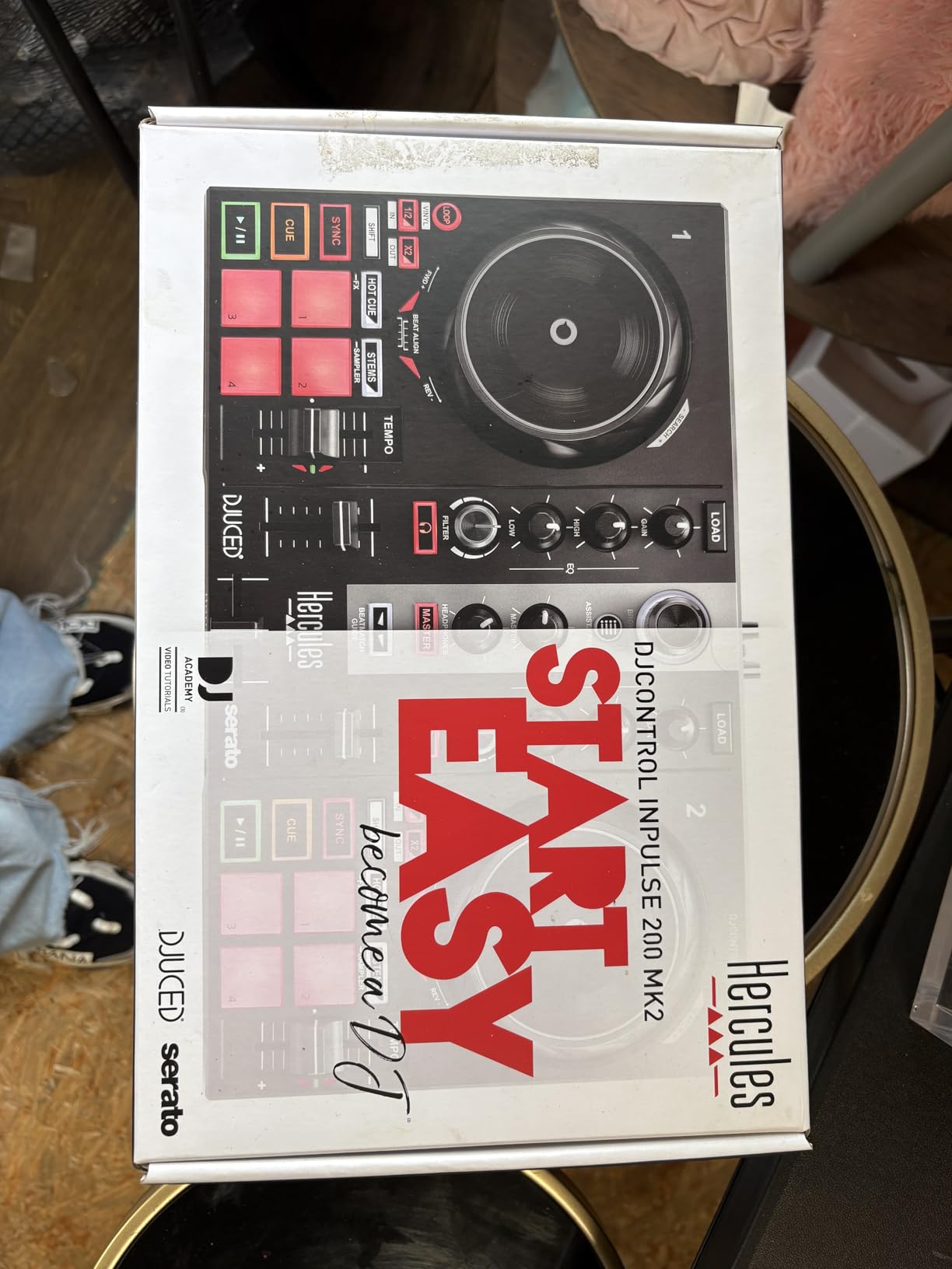 Hercules DJControl Inpulse 200 MK2 - Ideal DJ Controller for Learning to Mix - Software and Tutorials Included, Black customer photo 1