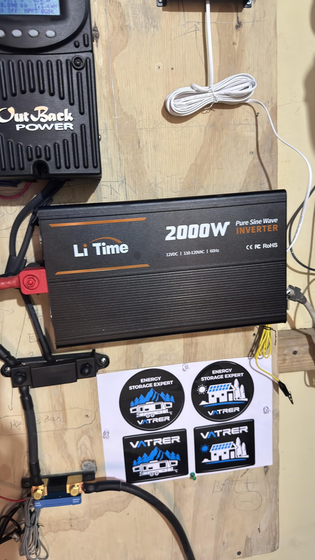 LiTime 2000W Pure Sine Wave Power Inverter, 12V DC to 120V AC for Off-Grid | 4000W Surge Power, LCD Remote Control with 4 AC Outlets, USB & Type-C Ports for RV, Home, Camping, Off-Grid & Solar Systems customer photo 1
