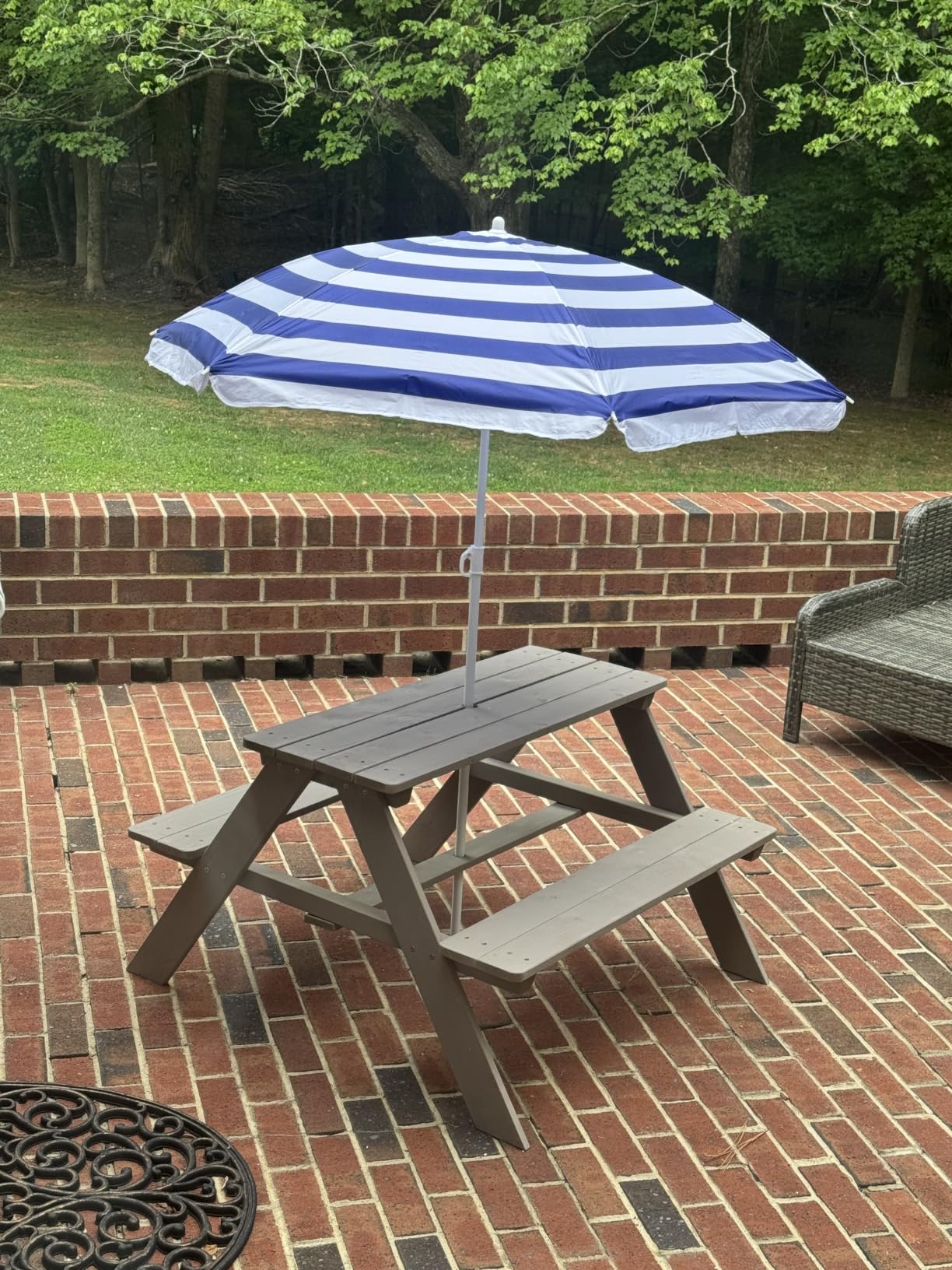 Best Choice Products Wooden Kids Picnic Table with Umbrella, Outdoor Activity Table Set with Built-in Benches, 220 lb Capacity per Bench - Aqua customer photo 1
