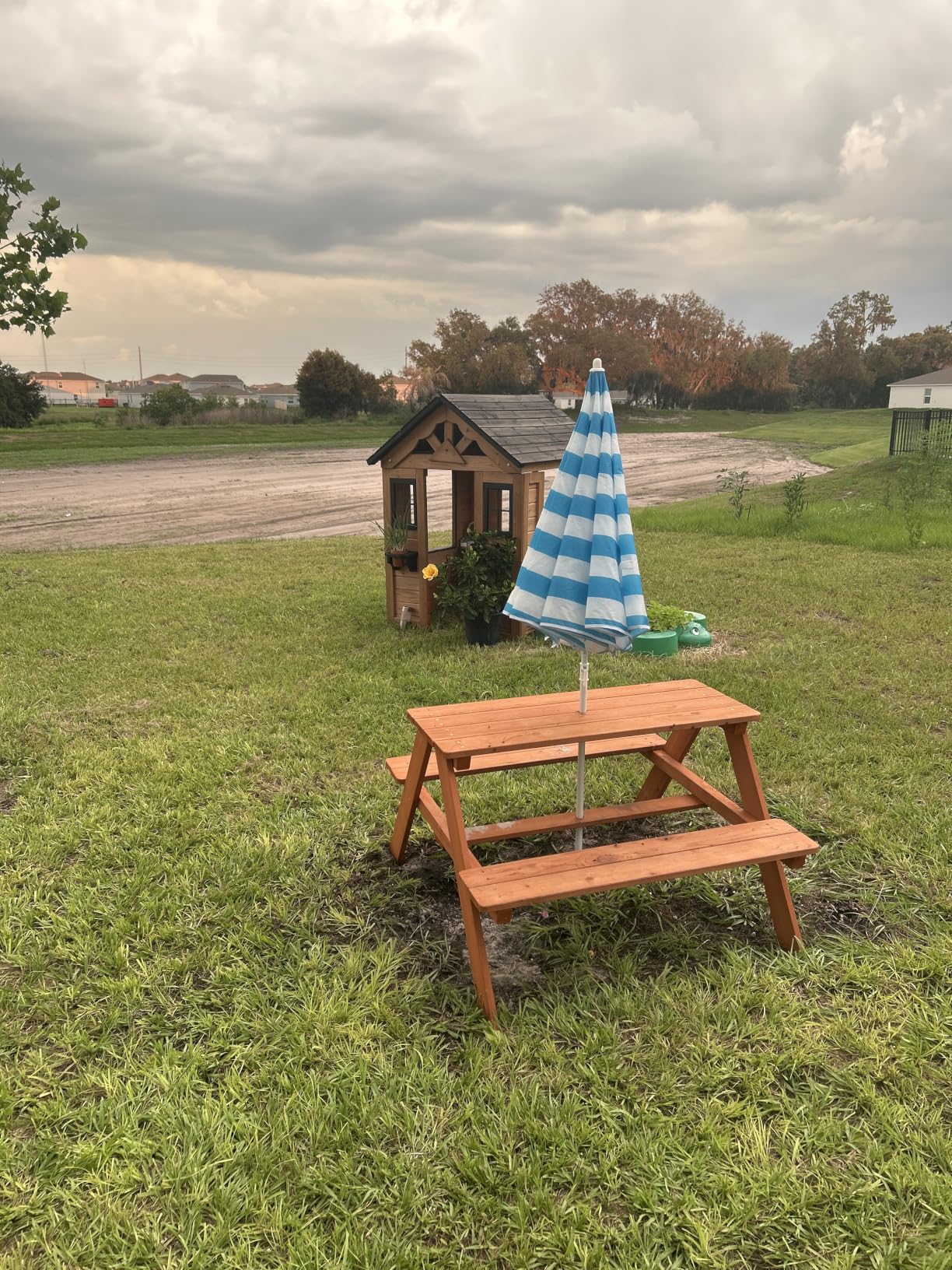 Best Choice Products Wooden Kids Picnic Table with Umbrella, Outdoor Activity Table Set with Built-in Benches, 220 lb Capacity per Bench - Aqua customer photo 2
