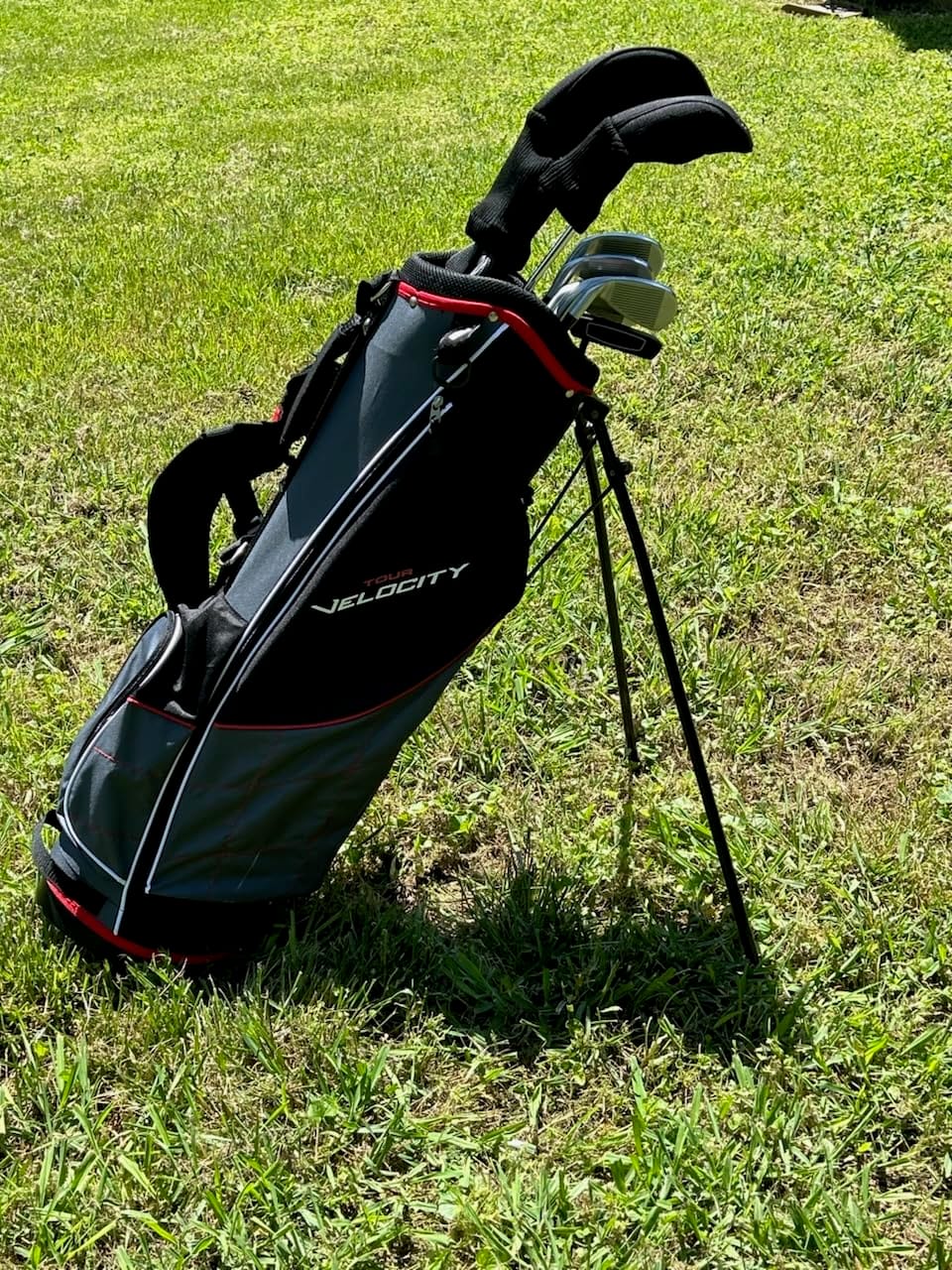 Wilson Tour Velocity Complete Golf Set with Stand Bag - Men's Right Hand, Regular Flex, Black/Red customer photo 1