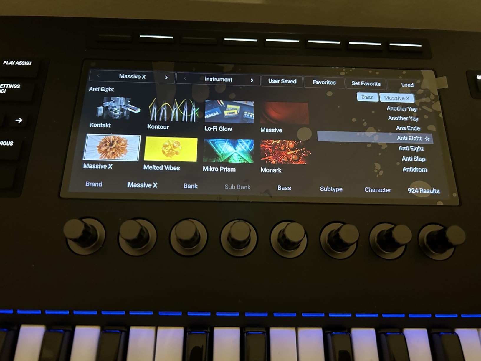 Native Instruments S-Series Komplete Kontrol S61 MK3 Keyboard Controller customer photo 1