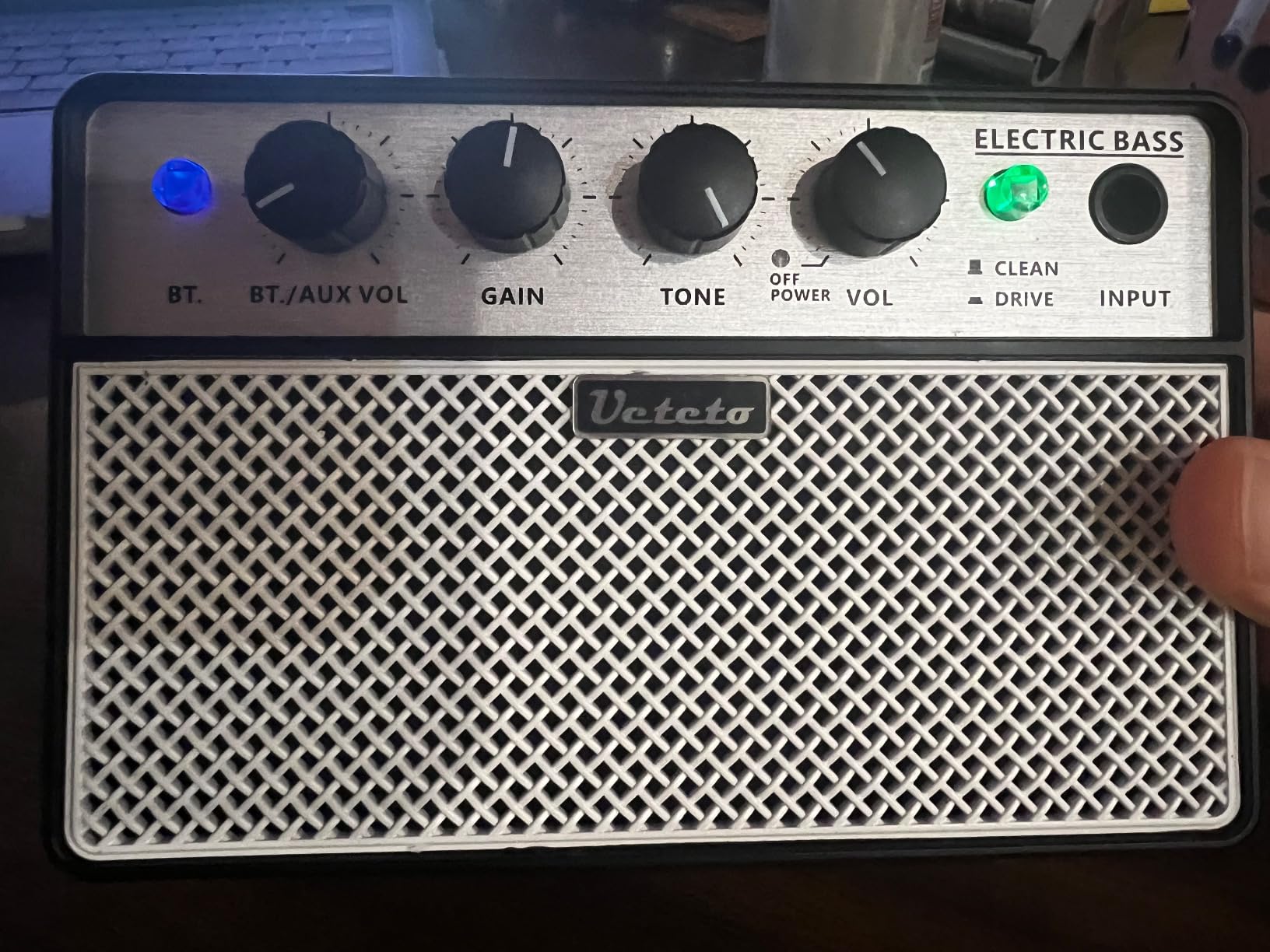 Ueteto 10W Mini Bass Amp | Portable, Rechargeable, Bass Guitar Practice Amplifier, Clean and Drive Channels customer photo 1
