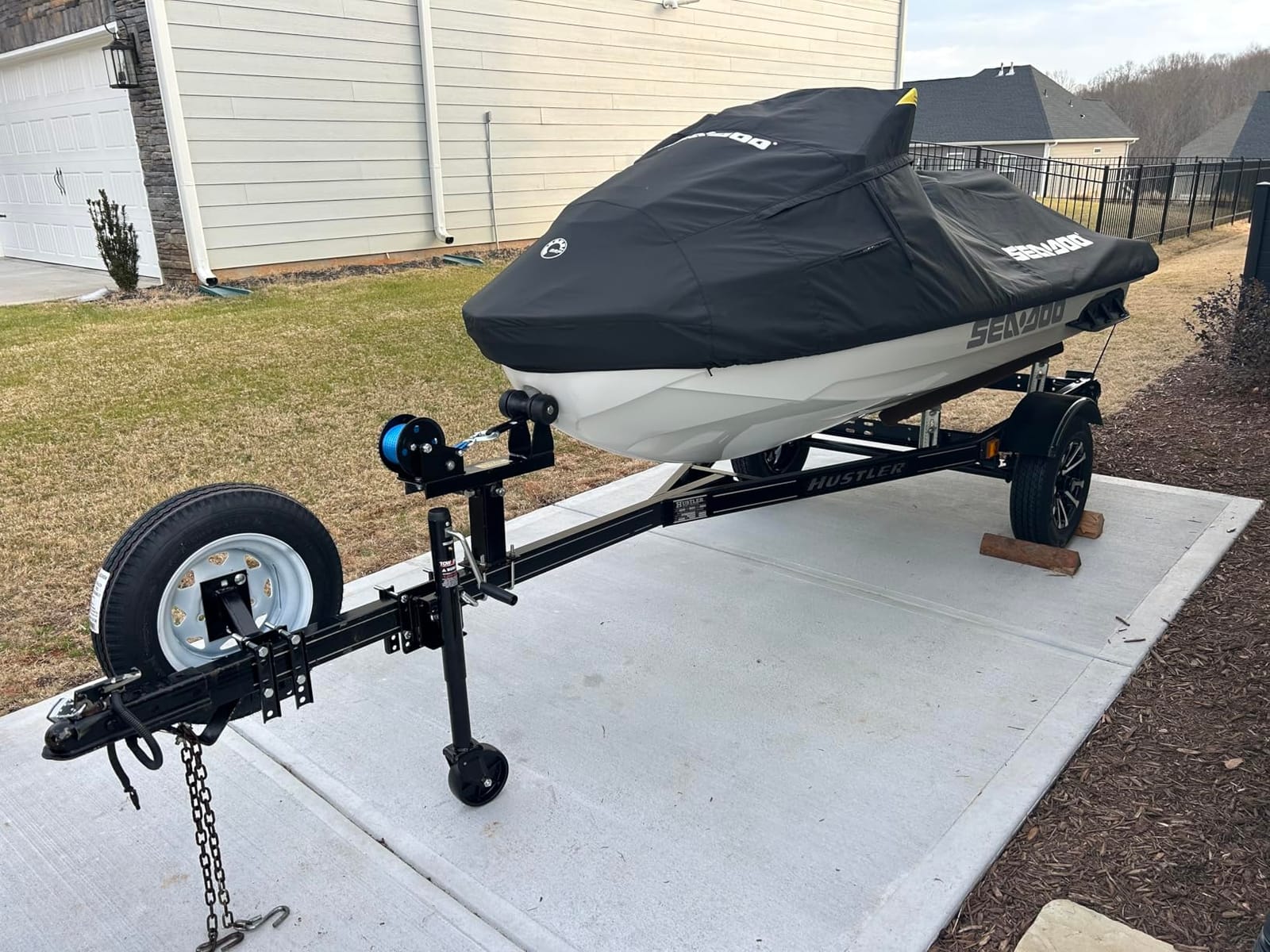 1600lbs Heavy Duty Boat Trailer Winch with 26FT Strap, 2-Way Ratchet & 4:1 Gear Trailer Winch, Portable Hand Crank Winch for Boat, Truck, Trailer, RV, ATV, Jet Ski customer photo 1