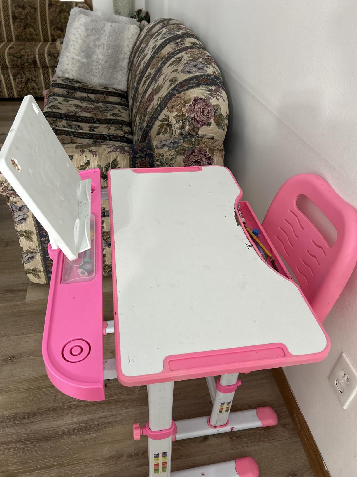 Diroan Kids Desk and Chair Set with LED Light, Height-Adjustable for Age 7+ | Ergonomic, Large 0-45 degree desk, Sturdy steel frame, Storage drawer, Bookstand, Metal hook customer photo 1