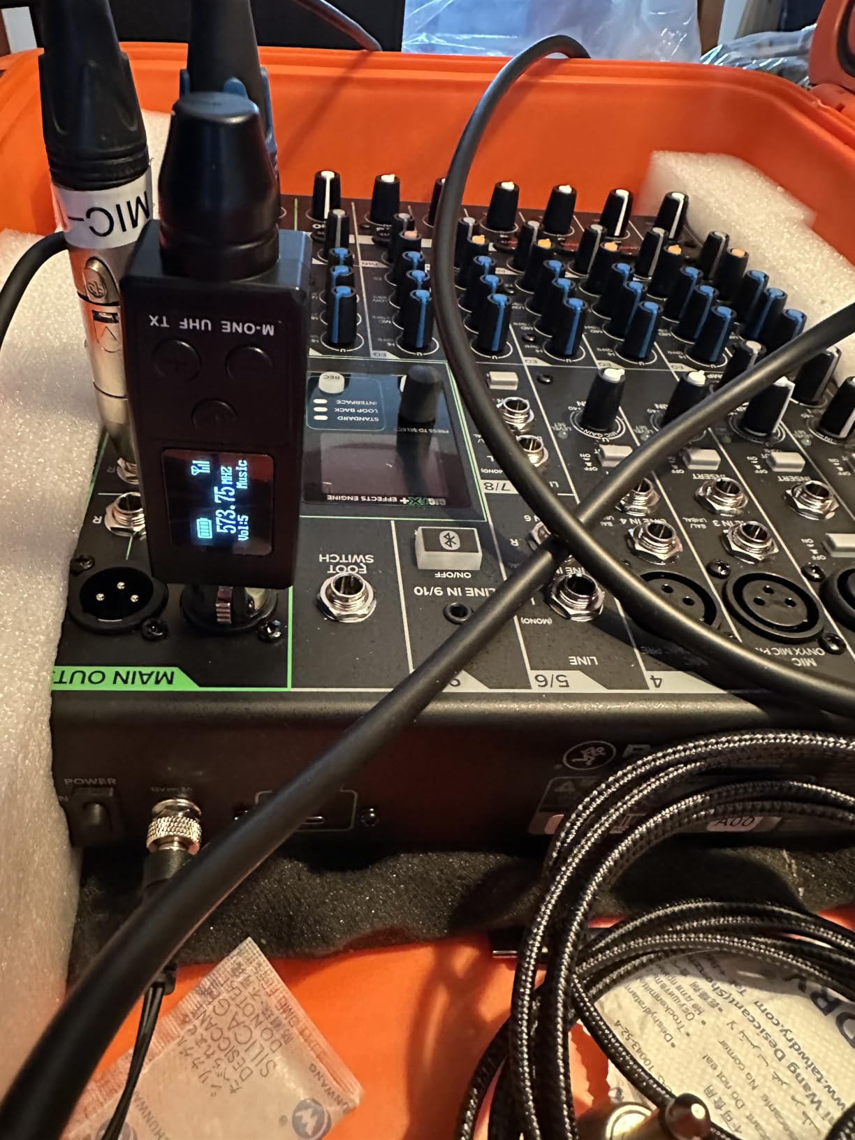 Mackie ProFX10v3+ 10-Channel Professional Analog Mixer with USB, Onyx Mic Preamps, GigFX Effects Engine, and Bluetooth customer photo 1