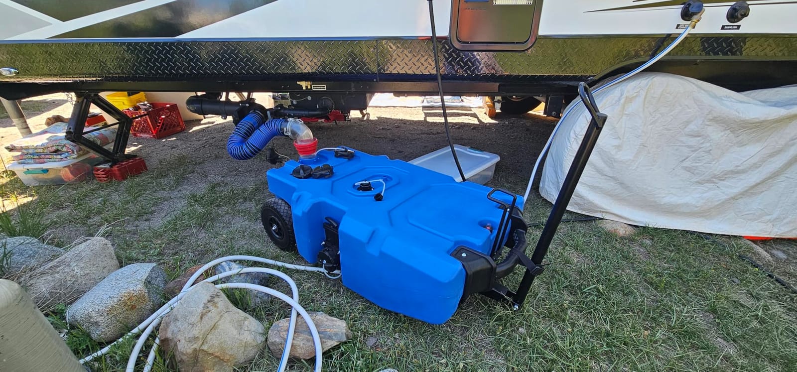 RecPro RV Portable Waste Tank | 36 Gallon | Blue | No-Flat Tires, Heavy-Duty Polypropylene, Fast Emptying, Built-in Venting Cap and Fill Level Indicator customer photo 2