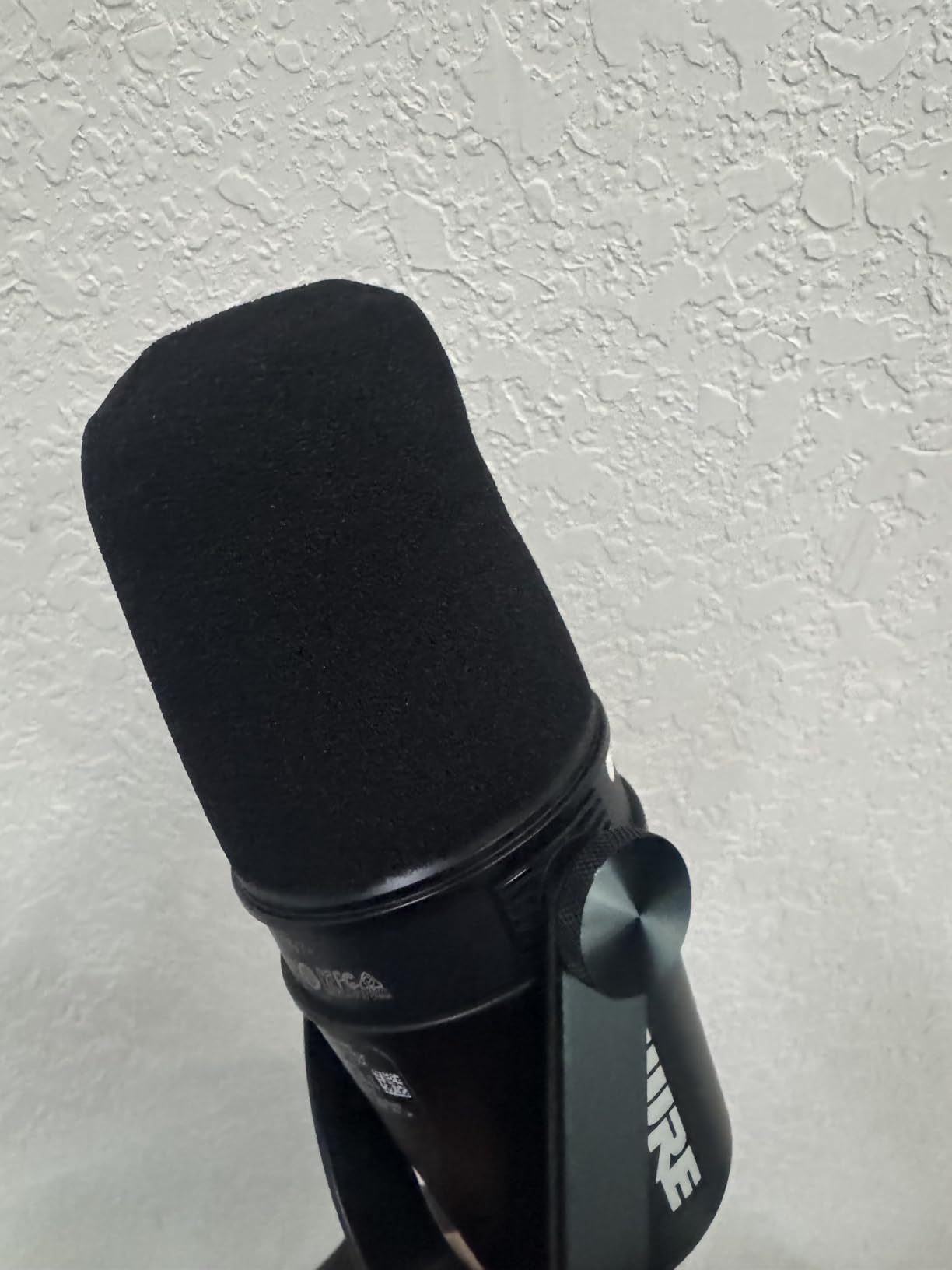 Shure MV7+ USB-C & XLR Podcast Dynamic Microphone with Stand customer photo 2