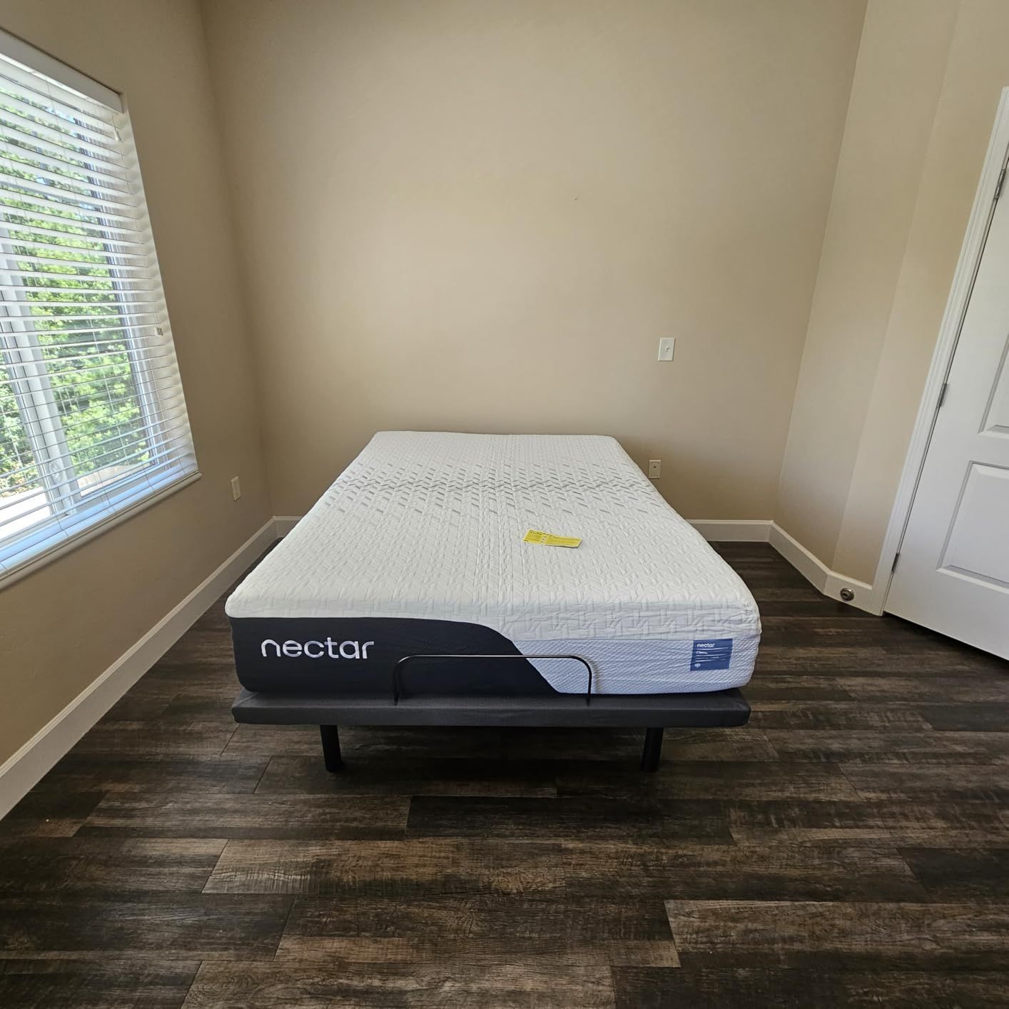 Nectar Premier Adjustable Base, Queen, Head & Foot, Massage | Wireless Remote with Memory, 3 Massage Settings, 4 USB Ports, Anti-Snore & Zero Gravity, Easy No-Tool Assembly customer photo 2