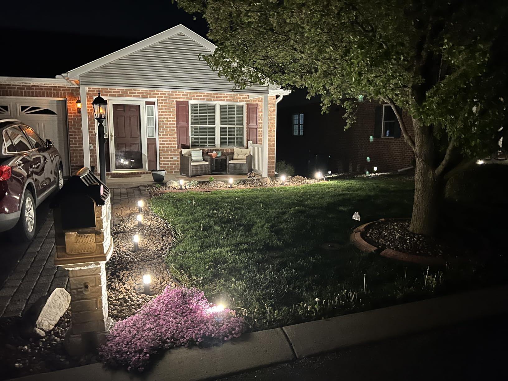 SUNVIE All-in-One LED Landscape Lighting Kit, 8-Pack Low Voltage Pathway Lights with Transformer and 100FT 16/2 AWG Wire, 3000K Waterproof Landscape Lights with Connectors for Walkway Garden Yard customer photo 2